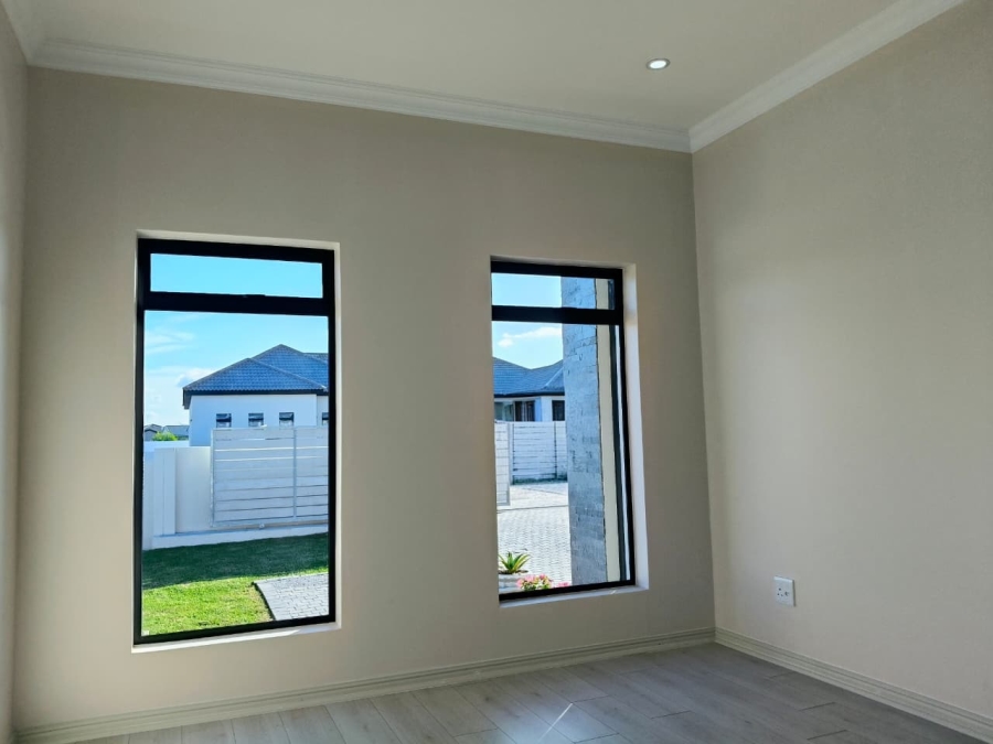 4 Bedroom Property for Sale in Fountains Estate Eastern Cape